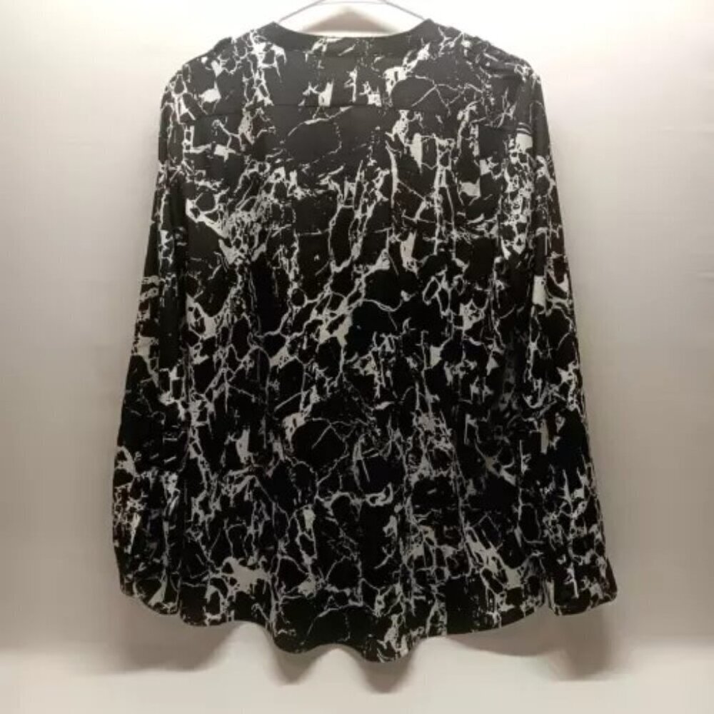 Calvin Klein Womens Blouse Medium Black White Roll Tab Long Sleeve Front Pockets - Picture 4 of 9